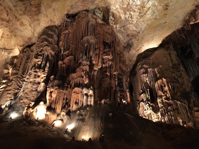 Grotte de Saint Marcel