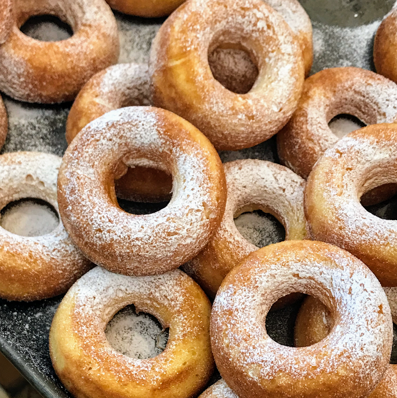 スギタベーカリー