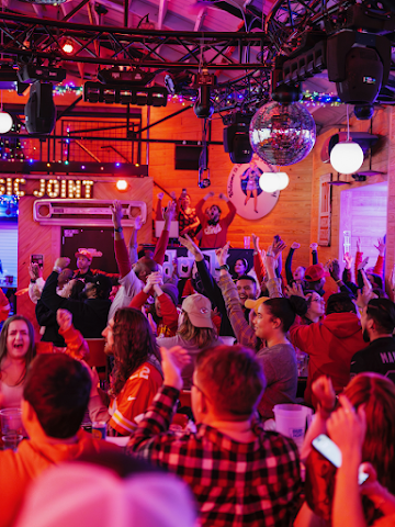 Tin Roof by null