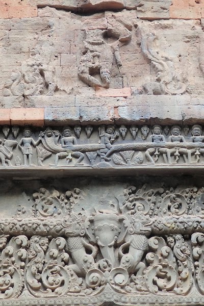 Photos of Preah Enkosai Temple