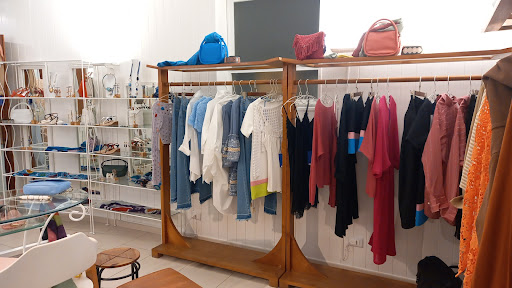 Baraonda di Ernesto Quaranta-Abbigliamento e Sandali artigianali Gallery - Italy