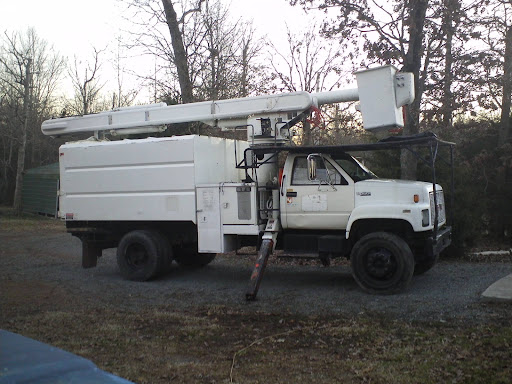 RV's Tree Service