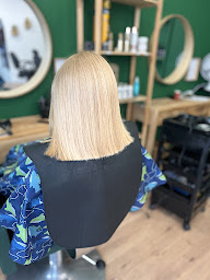 Photo n°21 de L'Artiste à Montigny-lès-Metz (Styliste)