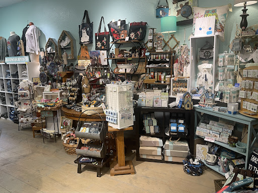 Beachside Boutique - Visual