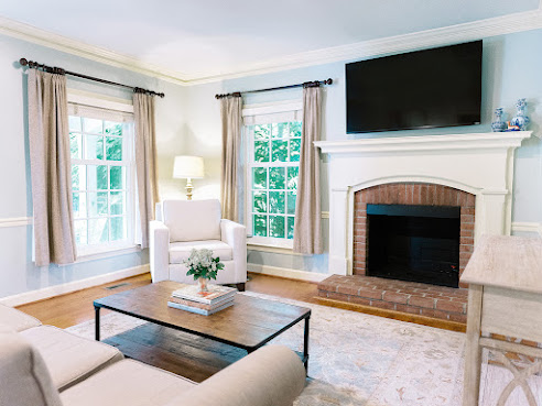 The Red Fox Inn & Tavern by null