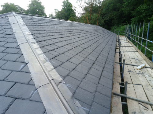 UK Roofing Company Ltd Logo