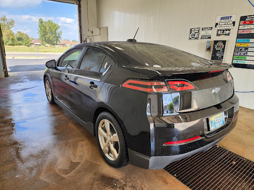 Husky Car Wash & Automotive Detailing - Thumbnail