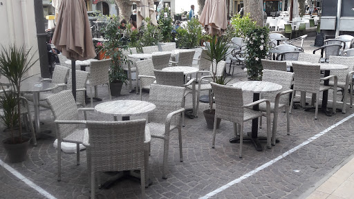 Photo 6 - Le Mirage ( halal ) service de livraison La Nigth