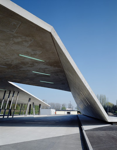 Hoenheim Nord terminus & car park by Zaha Hadid - Thumbnail
