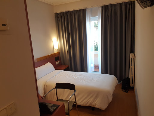 Hotel Brujas de Irués - Thumbnail