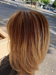 Photo n°14 de La place du coiffeur à Riaillé (Salon de coiffure)