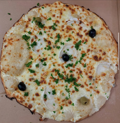 Photo 1 - La Pizzeria