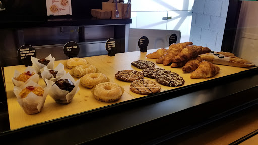 Dots Bakery - Visual