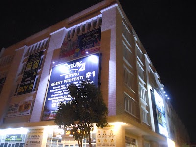 Photos of Century 21 Metro