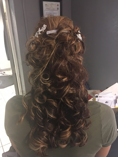 Toni's Hair Studio - Thumbnail