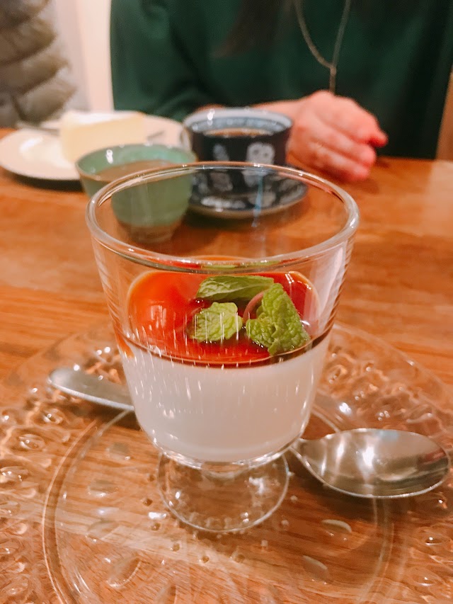 カフェとねりこ