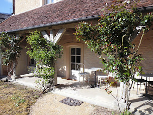 Photo n°15 de LE PRIEURÉ Noyers-sur-Serein à Noyers (Chambre d'hôtes)