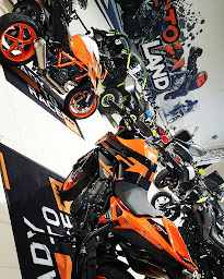 Photo n°34 de Motoland Abbeville Kawasaki , Honda , Ktm , Benelli , Peugeot , Segway ... à Abbeville (Magasin de pneus)