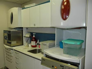 Photo n°1 de Dr ZAGURY Jean-David ,,successeur du Dr Garnier à Villecresnes (Dentiste)