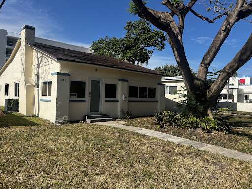 RE/MAX ROYALE Real Estate Agency -Weston Florida Top Selling Broker Realtor near me - Thumbnail