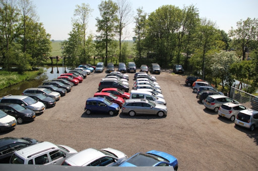 Wykra Auto's Logo