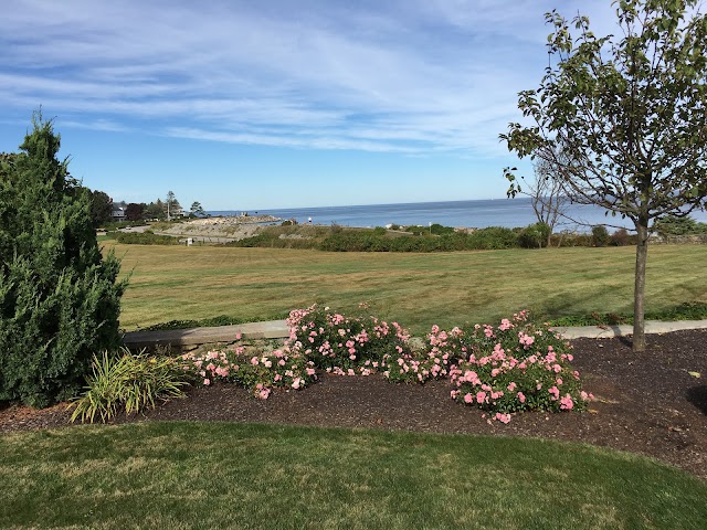 Fuller Gardens