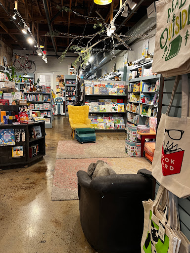 PLENTY Downtown Bookshop - Thumbnail