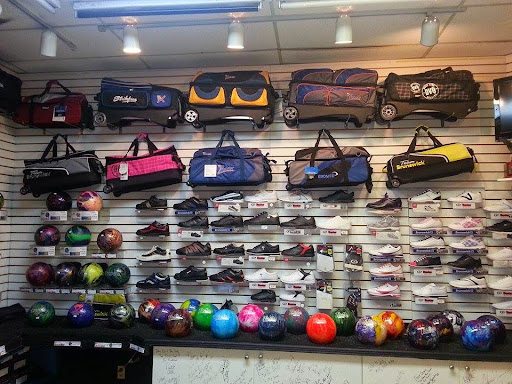 BowlersMart Tampa Pro Shop Inside Pin Chasers Veterans - Thumbnail