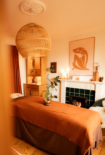 Jasmin Ramanan Holistic Wellbeing, Massage & Yoga