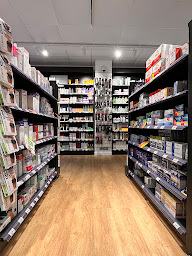 Photo n°18 de Pharmacie Moderne des Ulis [ 10 places de parking patients! ] à Les Ulis (Parking)