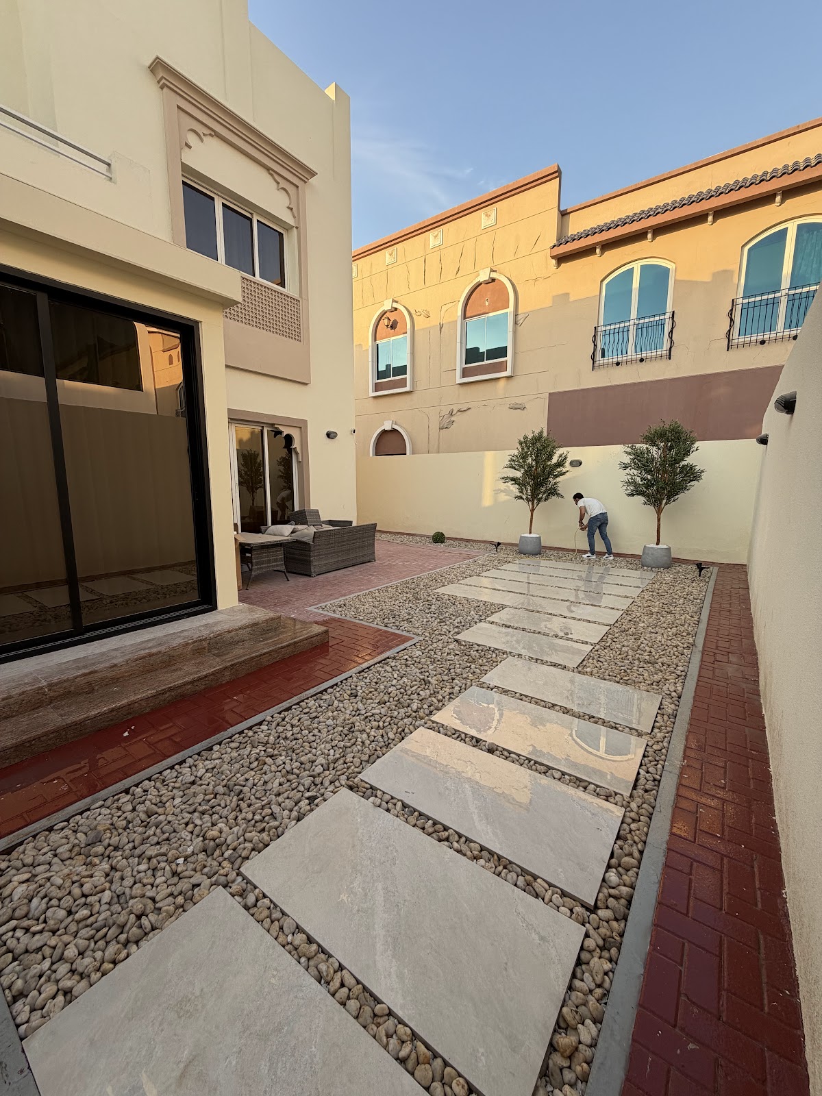 WOLF DECORATION WORKS