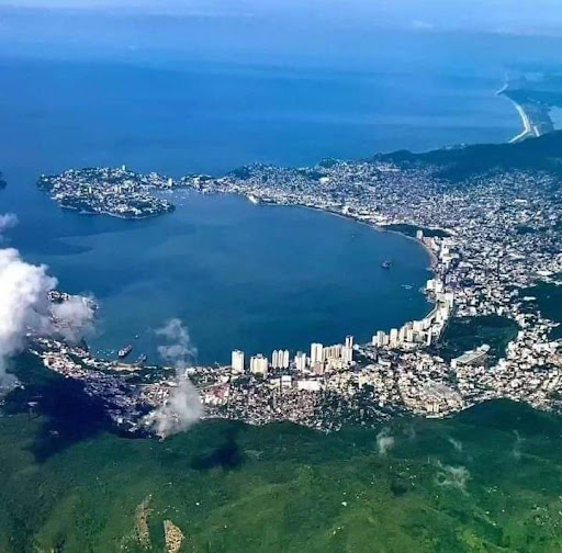 Acapulco park - Thumbnail