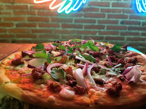 Jardín Don Leo pizza a la leña y algo más...