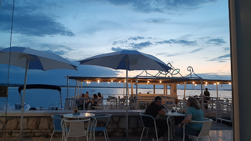 Lake Cafe' Gallery - Italy