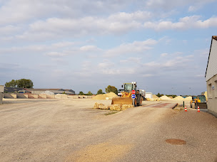Photo n°11 de Somac Granulats SARL à Saint-Germain-du-Puy (Magasin de materiaux de construction)