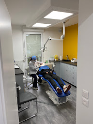 Photo n°5 de Dr CASTANEDA, Spécialiste Qualifiée en Orthodontie à Les Ulis (Orthodontiste)