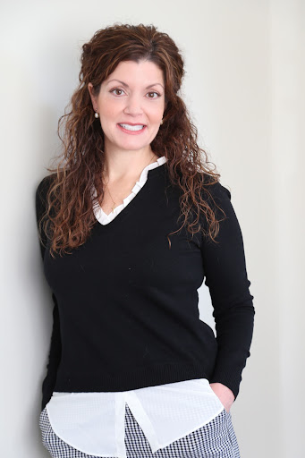 Mary Duquette, Principal Broker/Notary Public Gallery - United States