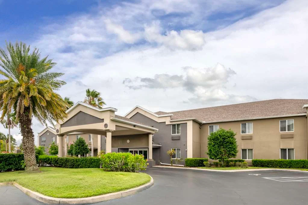 Best Western Edgewater Inn
