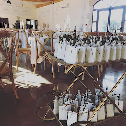 Photo n°7 de Domaine de la Resclauze à Caux (Salle de réception)