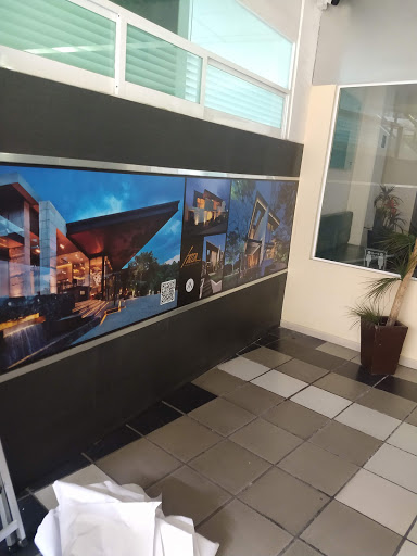 Heliplaza Mall Gallery - Mexico