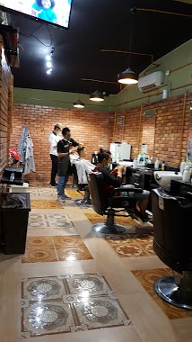 Keluncum Barbershop Balikpapan Baru, Author: 1Day for Sur