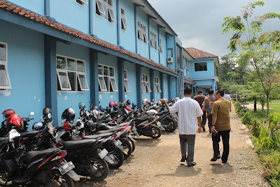 Photos of SMK N 1 KALIGONDANG