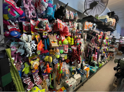 Sarina Pets & Produce - Thumbnail