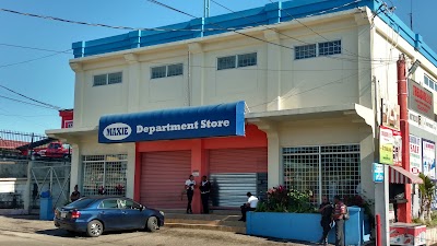 Photos of Maxie Mandeville