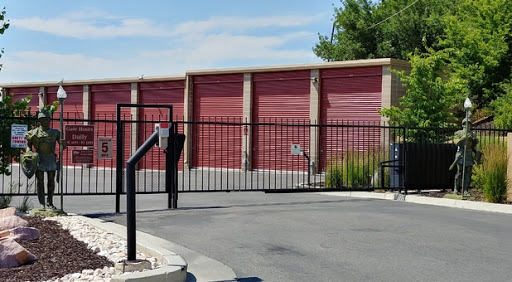 Bach Self Storage - Visual