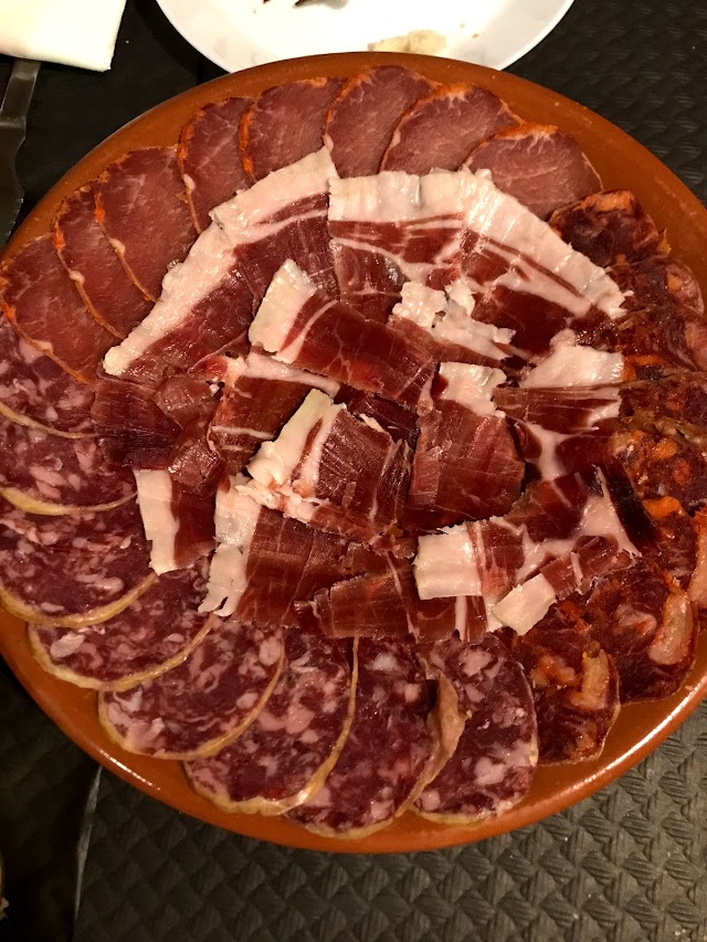 La Encina Bar