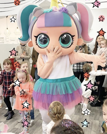 Mini Madams - Visual