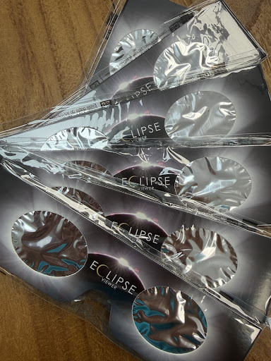 🌑 Lunettes pour éclipse – Disponibles ICI !

Protégez vos yeux pendant l’éclipse du 12 août 2026 avec nos lunettes certifiées CE ! ✅
📍 Retrait en magasin 
💰 Prix : À partir de 9,90 €/paire ; 7,90 €/paire à partir de 3 paires achetées !
⚠️ Attention : Les stocks sont limités. Réservez dès maintenant pour éviter les ruptures !