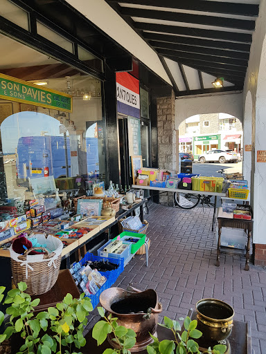Rhos Point Antiques & Collectables - Thumbnail