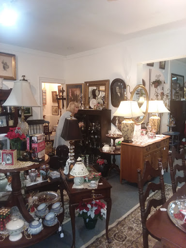 Antique Outfitters - Thumbnail
